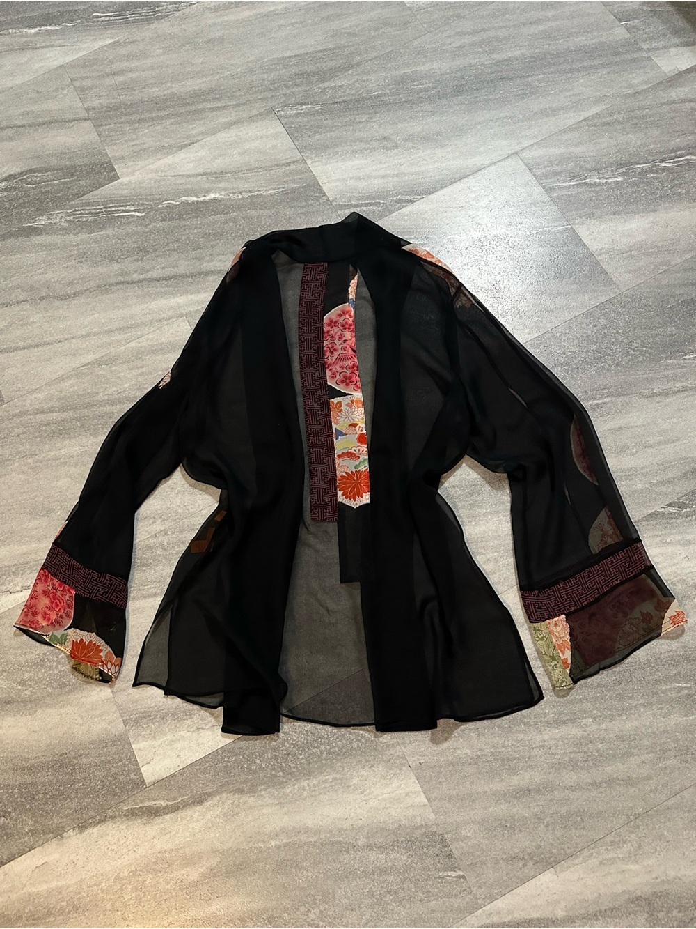 Harari black 100% SILK kimono L